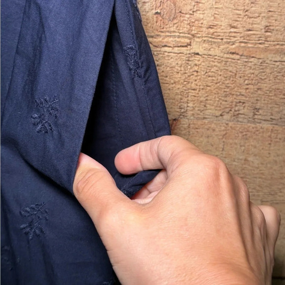 GAP Navy Maxi Dress Women’s size 4Tall Tiered Embroidered Flutter Sleeve - Picture 12 of 13